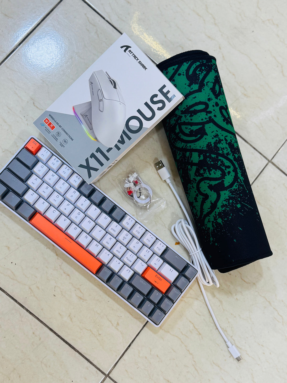 Pack gaming clavier, souris et tapis de souris